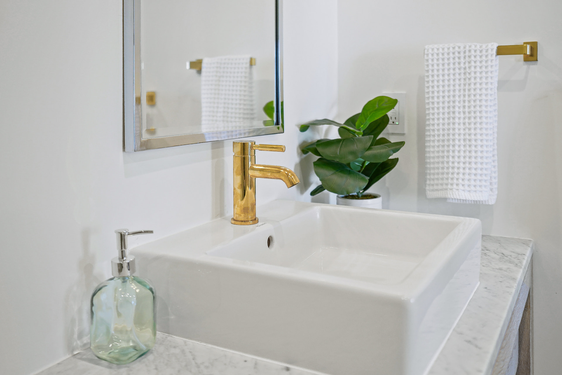 Bathroom detail